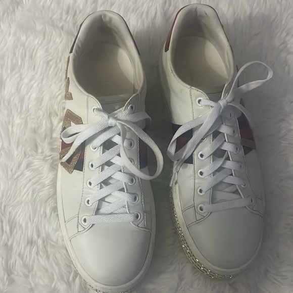 Beautiful GUCCI sneakers in EXCELLENT condition. The perfect treat ! - Picture 3 of 6